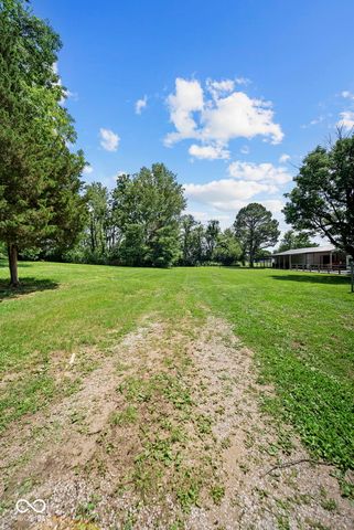 1519 E Springhill Drive, Terre Haute, IN 47802