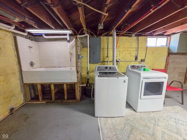 1519 E Springhill Drive, Terre Haute, IN 47802