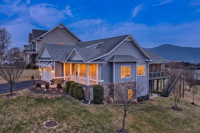 5690 Sullivan LN, Roanoke, VA 24012