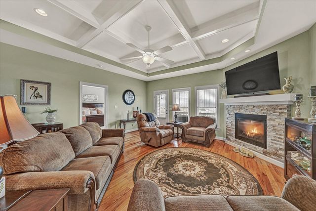 5690 Sullivan LN, Roanoke, VA 24012