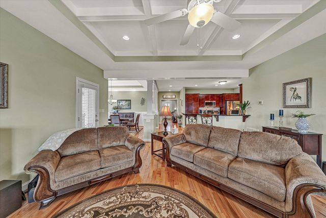 5690 Sullivan LN, Roanoke, VA 24012