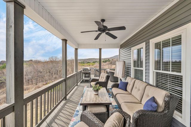 5690 Sullivan LN, Roanoke, VA 24012