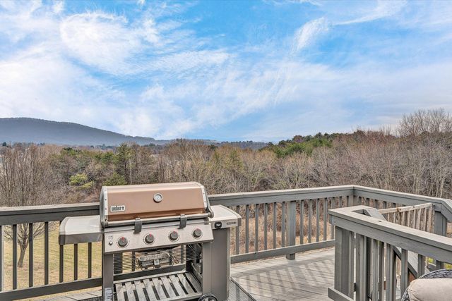 5690 Sullivan LN, Roanoke, VA 24012