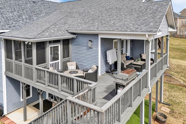 5690 Sullivan LN, Roanoke, VA 24012