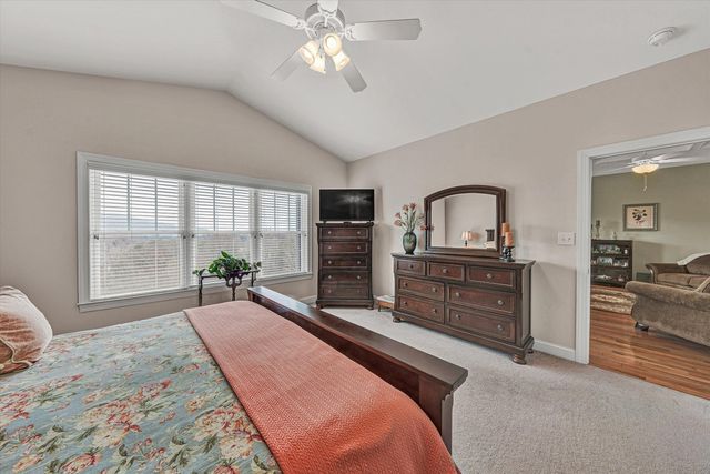 5690 Sullivan LN, Roanoke, VA 24012