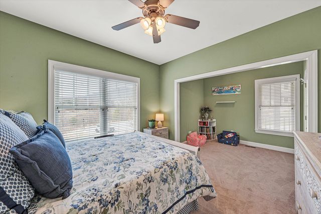 5690 Sullivan LN, Roanoke, VA 24012