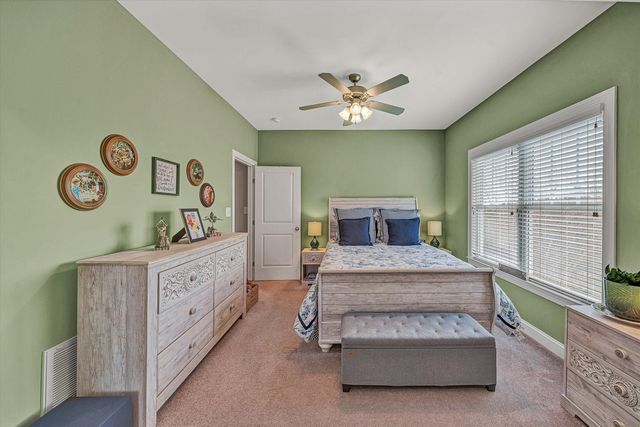 5690 Sullivan LN, Roanoke, VA 24012