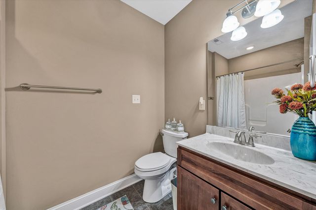 5690 Sullivan LN, Roanoke, VA 24012