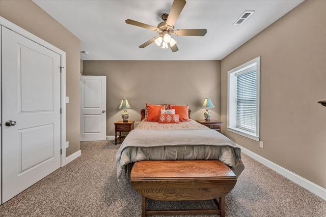 5690 Sullivan LN, Roanoke, VA 24012