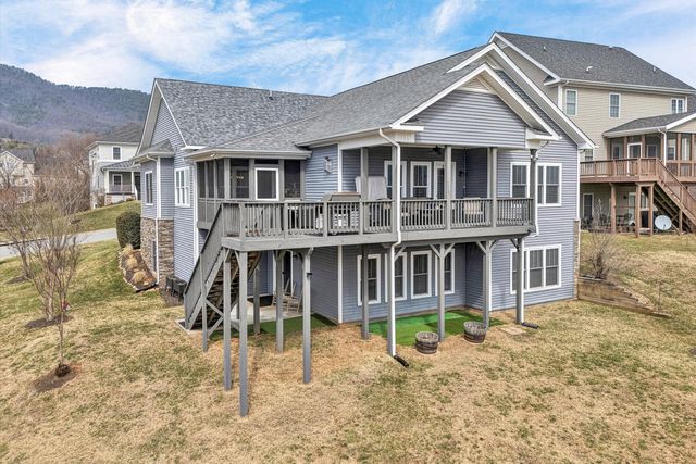 5690 Sullivan LN, Roanoke, VA 24012