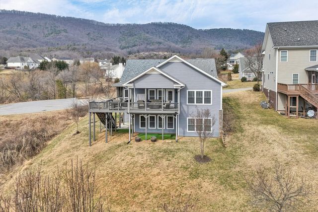 5690 Sullivan LN, Roanoke, VA 24012