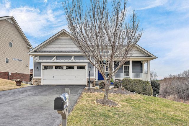 5690 Sullivan LN, Roanoke, VA 24012