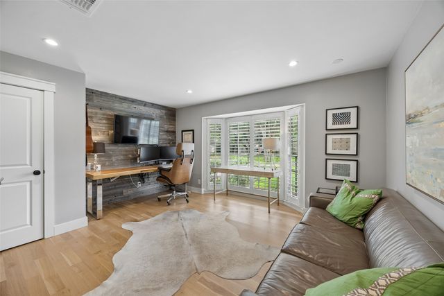 13220 Wittmore Circle, Dallas, TX 75240