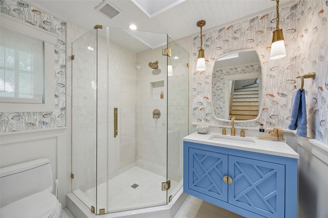 13220 Wittmore Circle, Dallas, TX 75240
