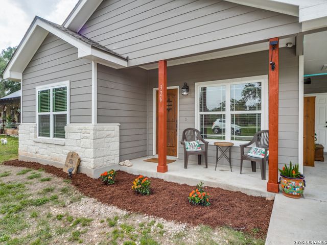 326 VALLEY STAR DR, Canyon Lake, TX 78133