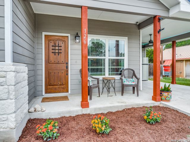 326 VALLEY STAR DR, Canyon Lake, TX 78133