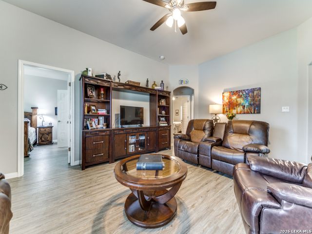 326 VALLEY STAR DR, Canyon Lake, TX 78133