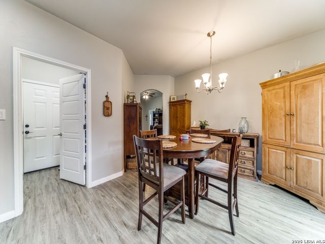 326 VALLEY STAR DR, Canyon Lake, TX 78133