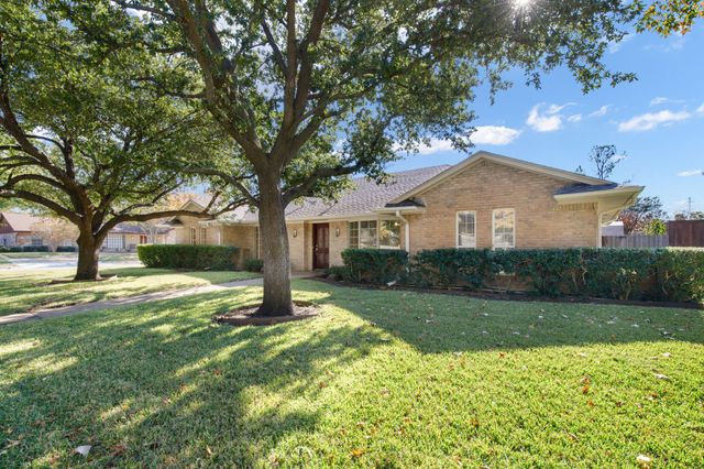 1430 N Trail Drive, Carrollton, TX 75006