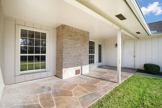 1430 N Trail Drive, Carrollton, TX 75006