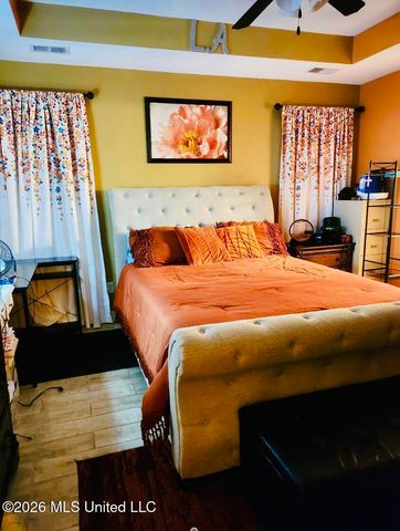 3881 W Farm Pond Cove, Southaven, MS 38671