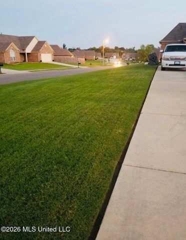 3881 W Farm Pond Cove, Southaven, MS 38671