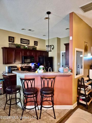 3881 W Farm Pond Cove, Southaven, MS 38671