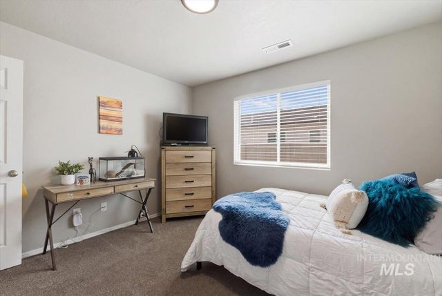 17627 N Helmer Ave, Nampa, ID 83687