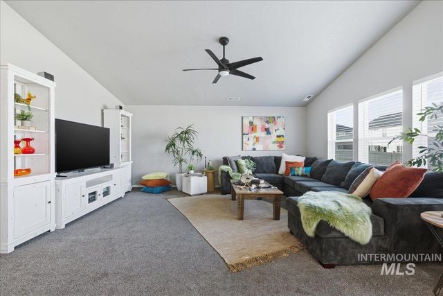 17627 N Helmer Ave, Nampa, ID 83687