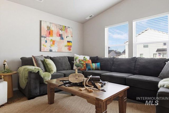 17627 N Helmer Ave, Nampa, ID 83687