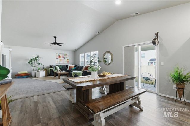 17627 N Helmer Ave, Nampa, ID 83687