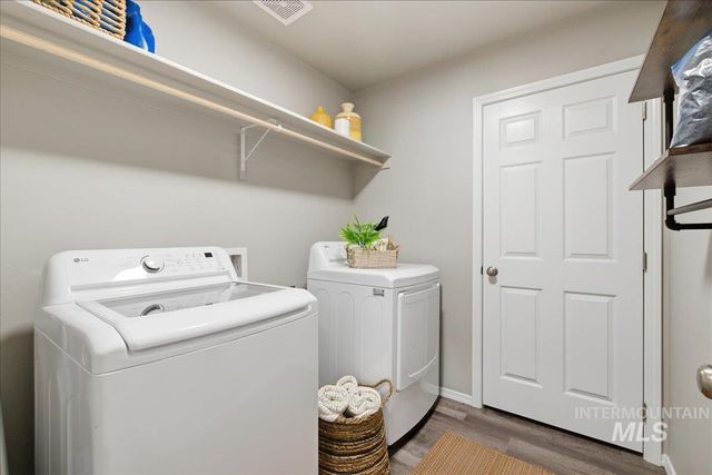 17627 N Helmer Ave, Nampa, ID 83687