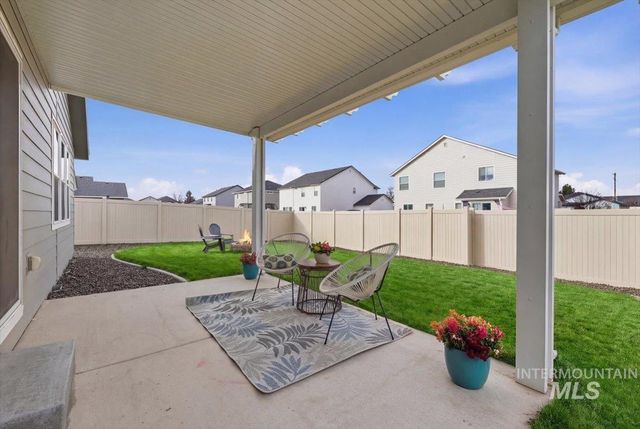 17627 N Helmer Ave, Nampa, ID 83687