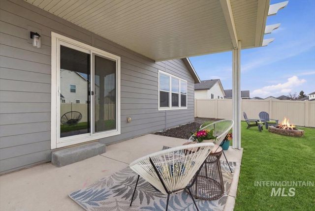 17627 N Helmer Ave, Nampa, ID 83687