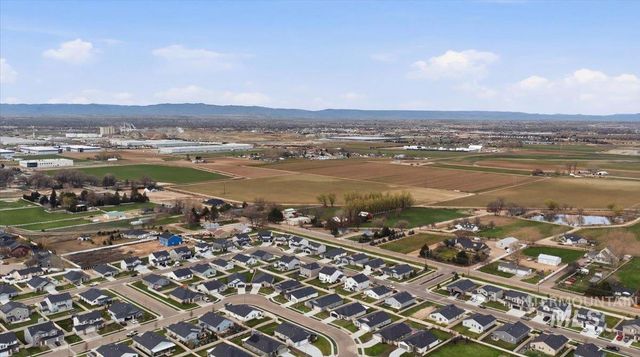 17627 N Helmer Ave, Nampa, ID 83687