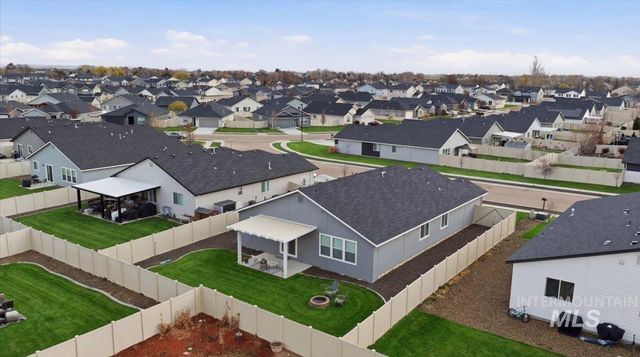 17627 N Helmer Ave, Nampa, ID 83687