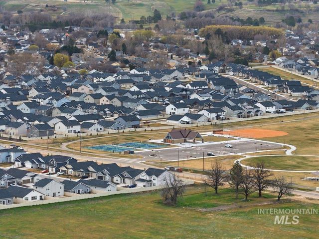 17627 N Helmer Ave, Nampa, ID 83687