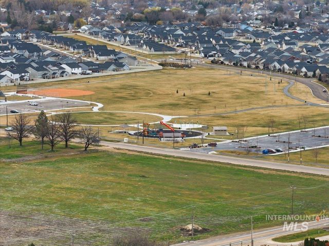 17627 N Helmer Ave, Nampa, ID 83687