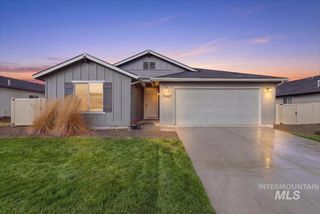 17627 N Helmer Ave, Nampa, ID 83687
