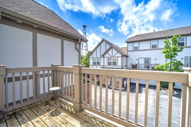 806 June Terrace, Lake Zurich, IL 60047