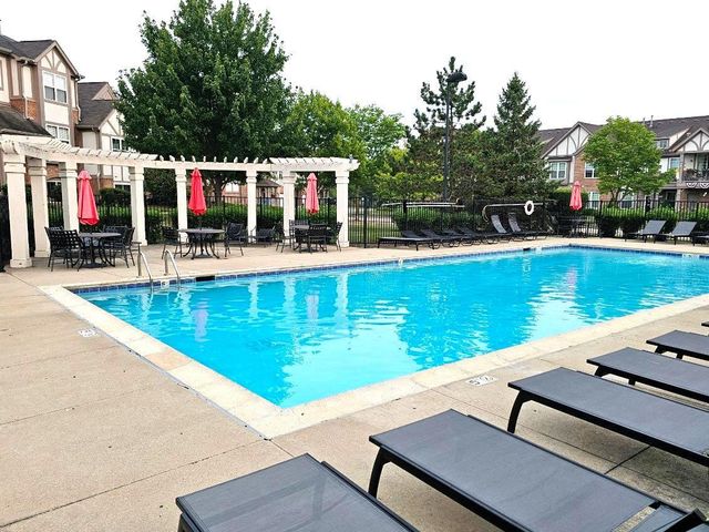 806 June Terrace, Lake Zurich, IL 60047