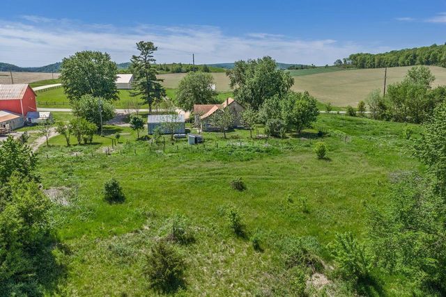 E7084 Ski Hill Road, Reedsburg, WI 53959