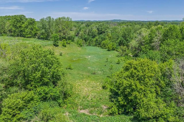 E7084 Ski Hill Road, Reedsburg, WI 53959