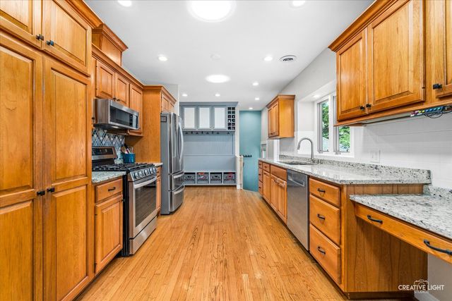 508 Newton Avenue, Glen Ellyn, IL 60137