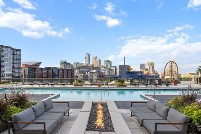 1111 W River Parkway 25A, Minneapolis, MN 55415