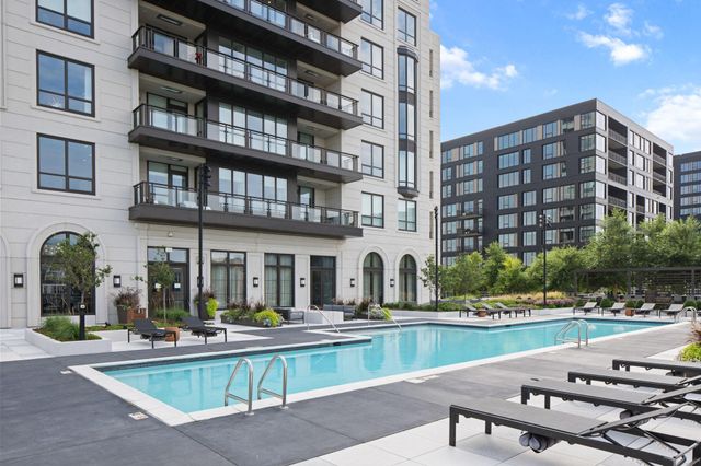 1111 W River Parkway 25A, Minneapolis, MN 55415