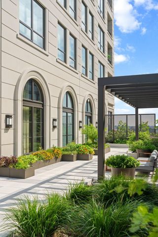 1111 W River Parkway 25A, Minneapolis, MN 55415