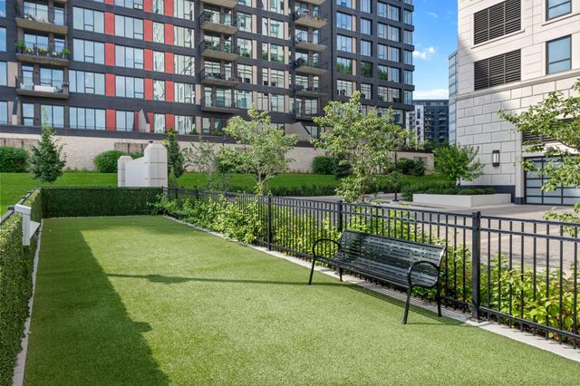 1111 W River Parkway 25A, Minneapolis, MN 55415
