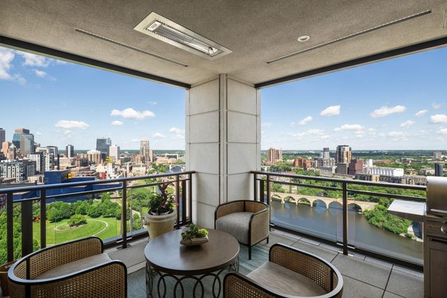 1111 W River Parkway 25A, Minneapolis, MN 55415
