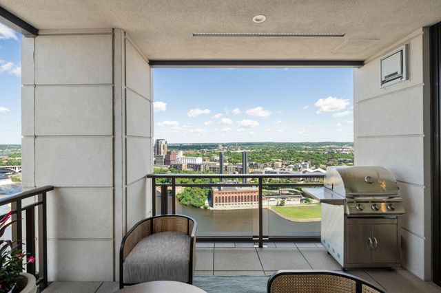 1111 W River Parkway 25A, Minneapolis, MN 55415